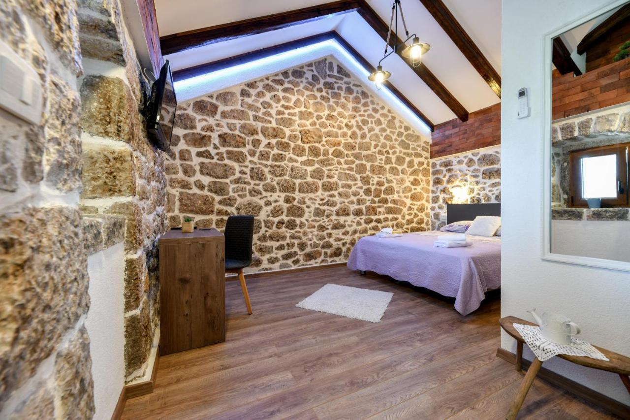 Holiday Home Skevini Dvori 스타리그라드 파클레니차 외부 사진