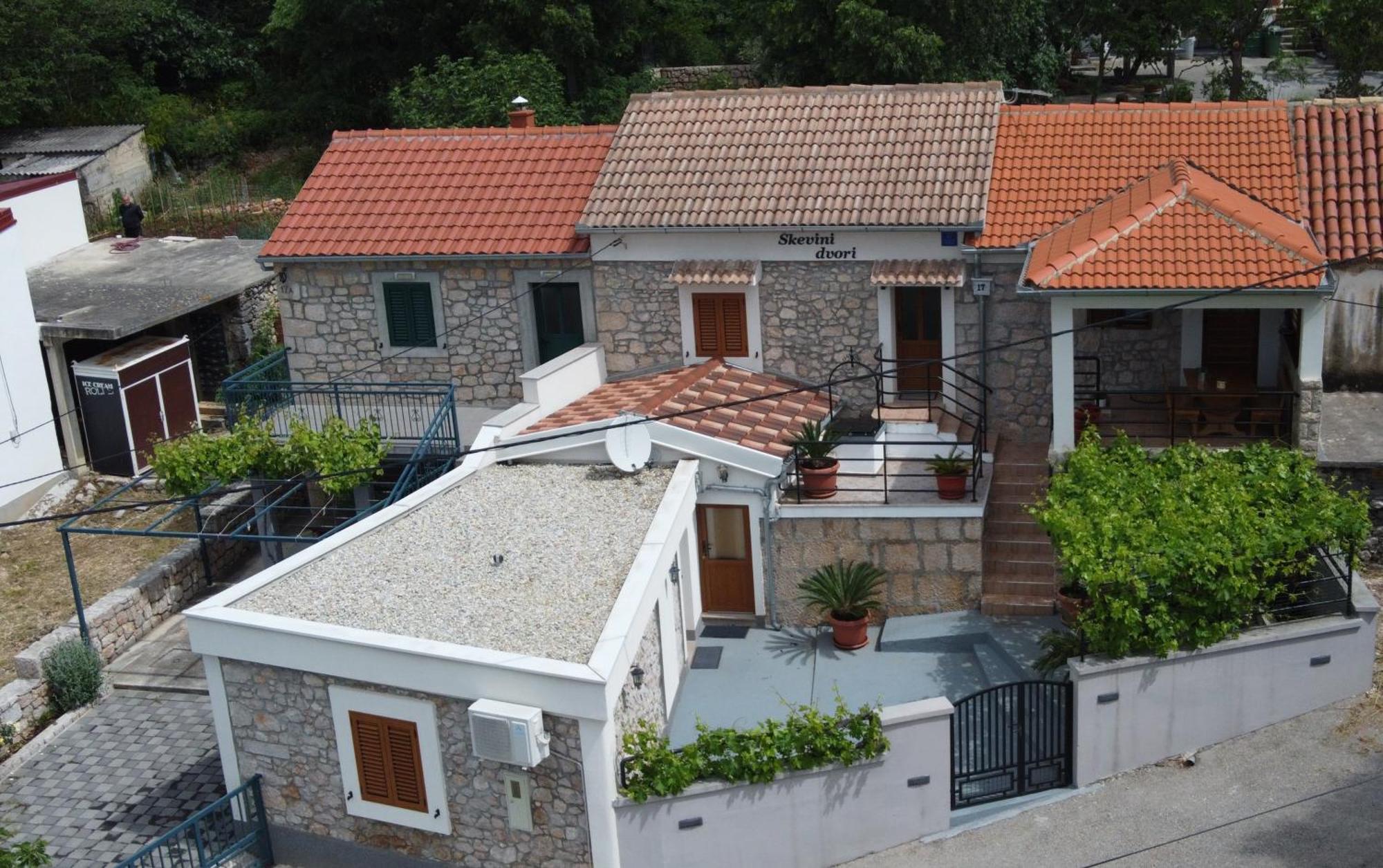 Holiday Home Skevini Dvori 스타리그라드 파클레니차 외부 사진